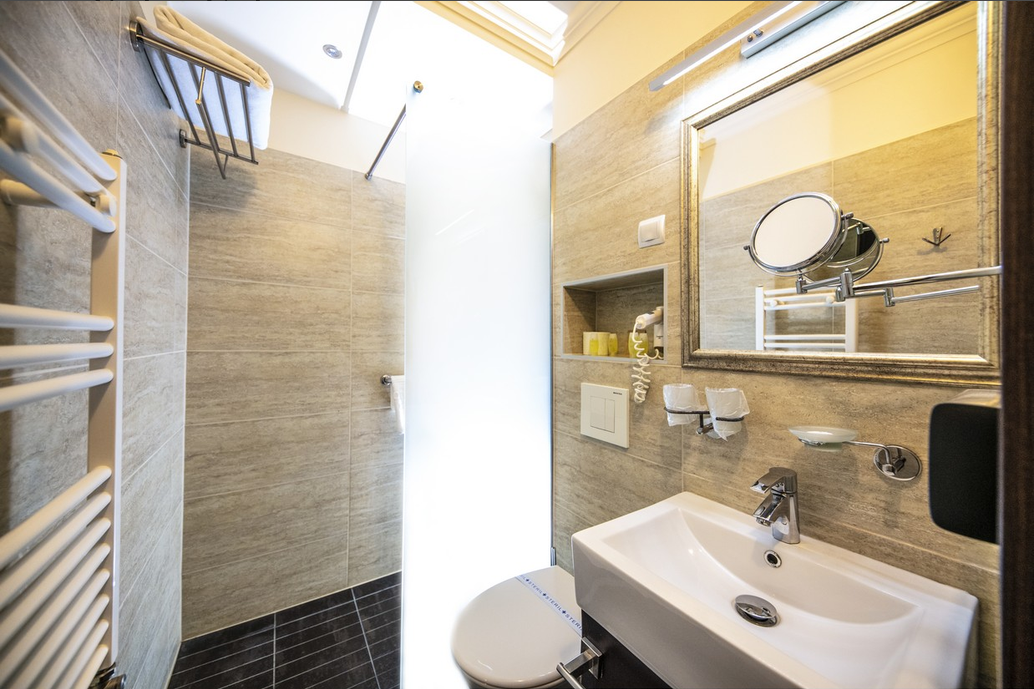 Fsz Hotel Délibáb